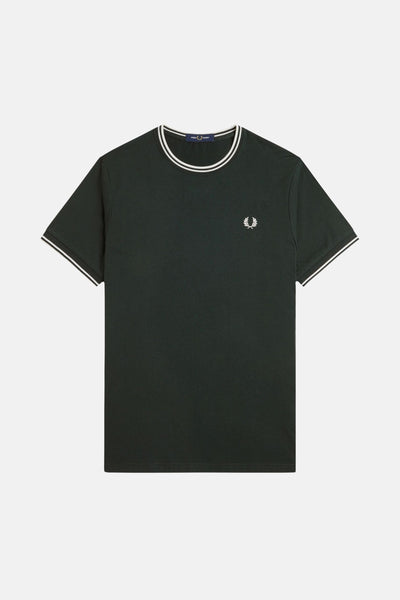 T-shirt à manches courtes vert de FRED PERRY, avec col et bordures de manches rayés, logo brodé.
