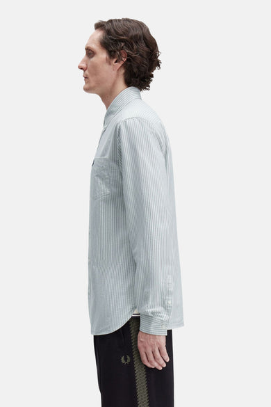 Gestreepte katoenen blouse met lange mouwen, van FRED PERRY, met een borstzak en een afgeronde zoom.