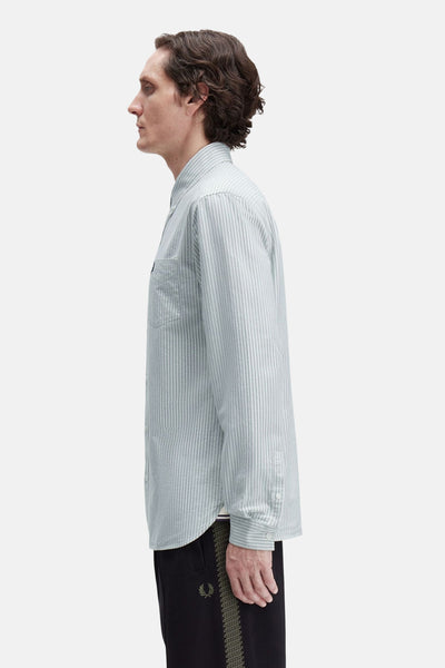 Gestreepte katoenen blouse met lange mouwen, van FRED PERRY, met een borstzak en een afgeronde zoom.