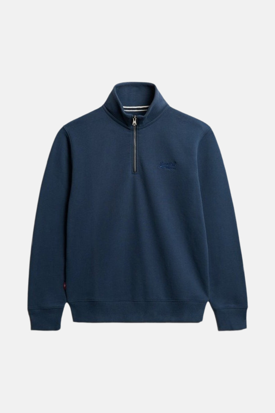 Blauwe trui met opstaande kraag van SUPERDRY met een zilveren ritssluiting en geborduurd logo.