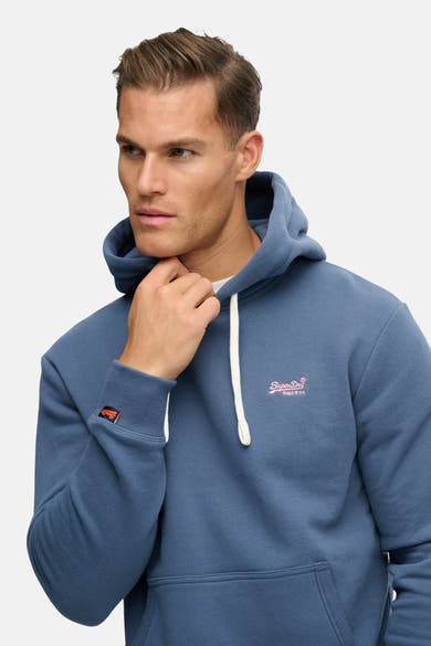 Sweat à capuche bleu de SUPERDRY, avec cordon blanc et logo rose brodé.
