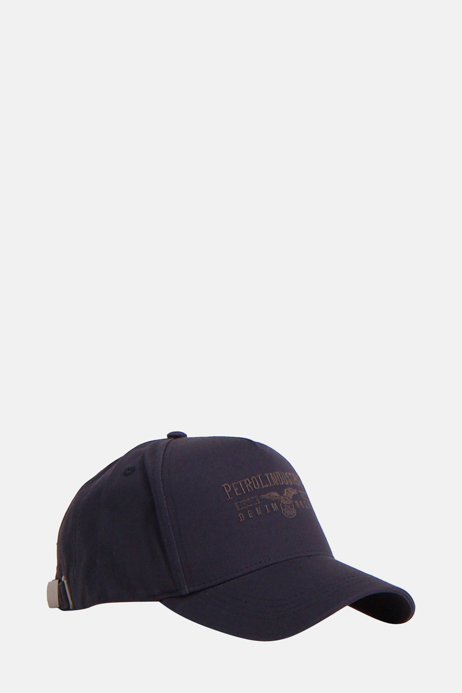 Casquette bleue de Petrol Industries avec inscription graphique sur le devant.