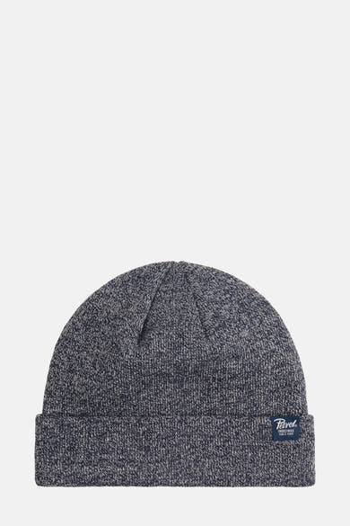 Bonnet bleu chiné de Petrol Industries®, avec un logo sur le revers.
