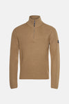 Pull à col roulé marron clair de Petrol Industries, avec fermeture éclair partielle et texture tricotée.