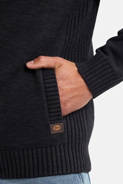 Zwarte gebreide bodywarmer van Petrol Industries, met opgestikte zak en steekzak.