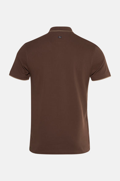 Bruin poloshirt van Petrol Industries, korte mouwen met beige bies, achterzijde.