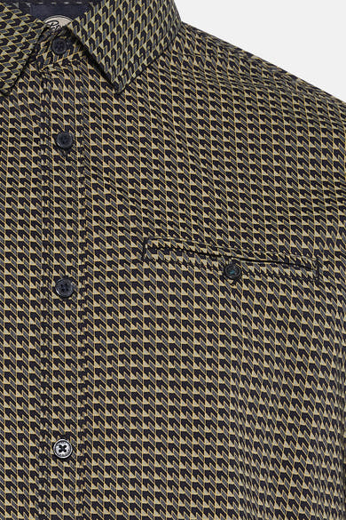 Chemise à manches longues vert de Petrol Industries® à motif géométrique avec poche poitrine