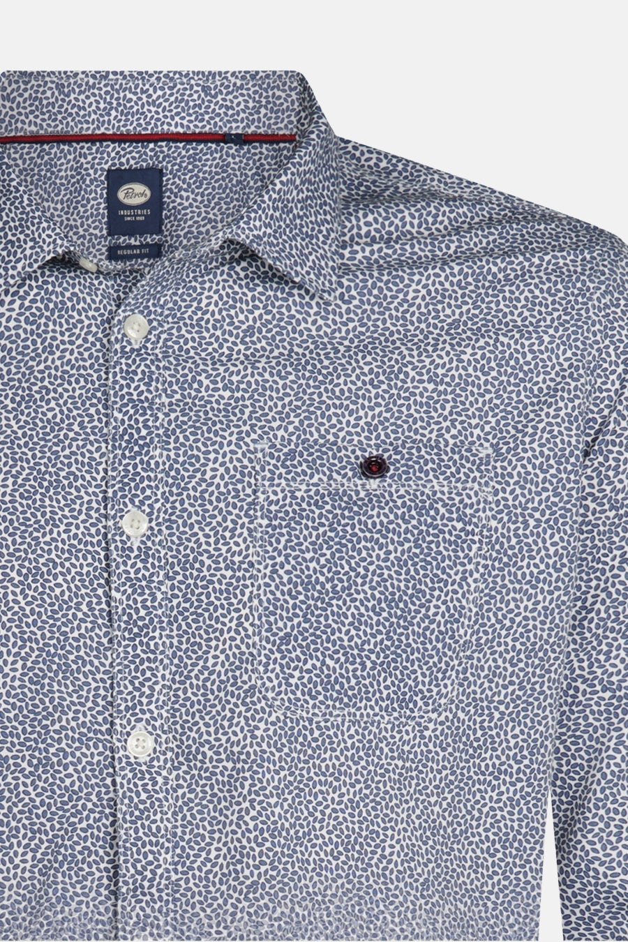 Blauwe blouse met lange mouwen van Petrol Industries, met klein bladerpatroon, met borstzak met knoop.
