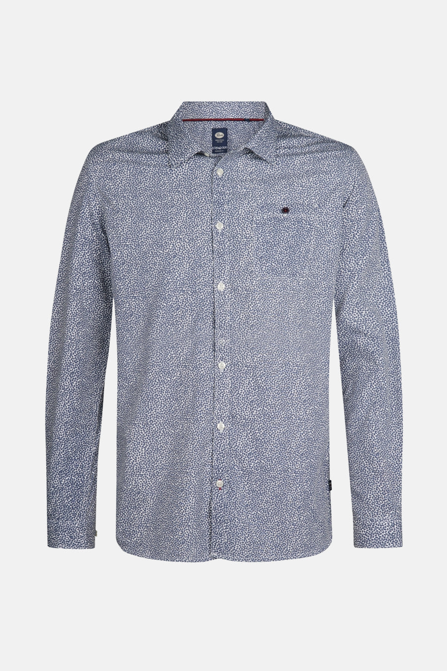 Blauwe blouse met lange mouwen van Petrol Industries, met een subtiel wit stippenpatroon.