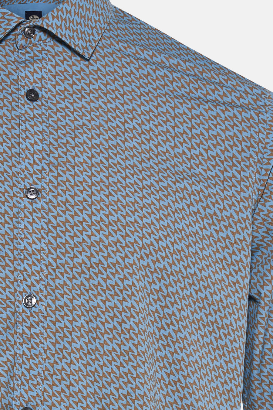 Blauwe blouse met lange mouwen van Petrol Industries® met bruin geometrisch patroon.