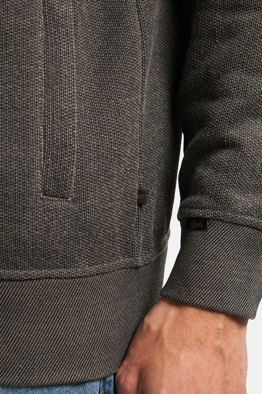 Kaki gilet van Petrol Industries met textuurdetails en een nauwsluitende manchet.