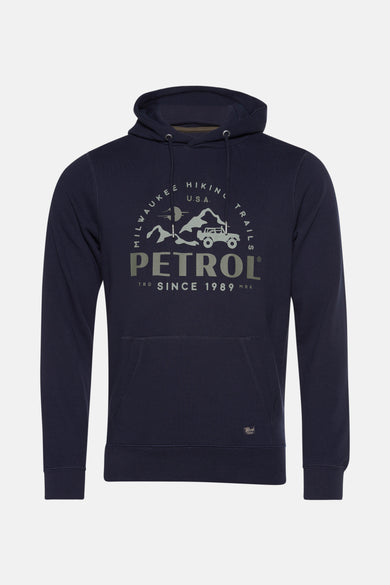 Blauwe hoodie van Petrol Industries®, met opdruk aan de voorkant en kangoeroezak.
