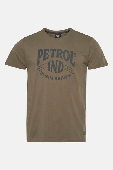 Groen T-shirt met korte mouwen van Petrol Industries®, met een logoprint op de voorkant.