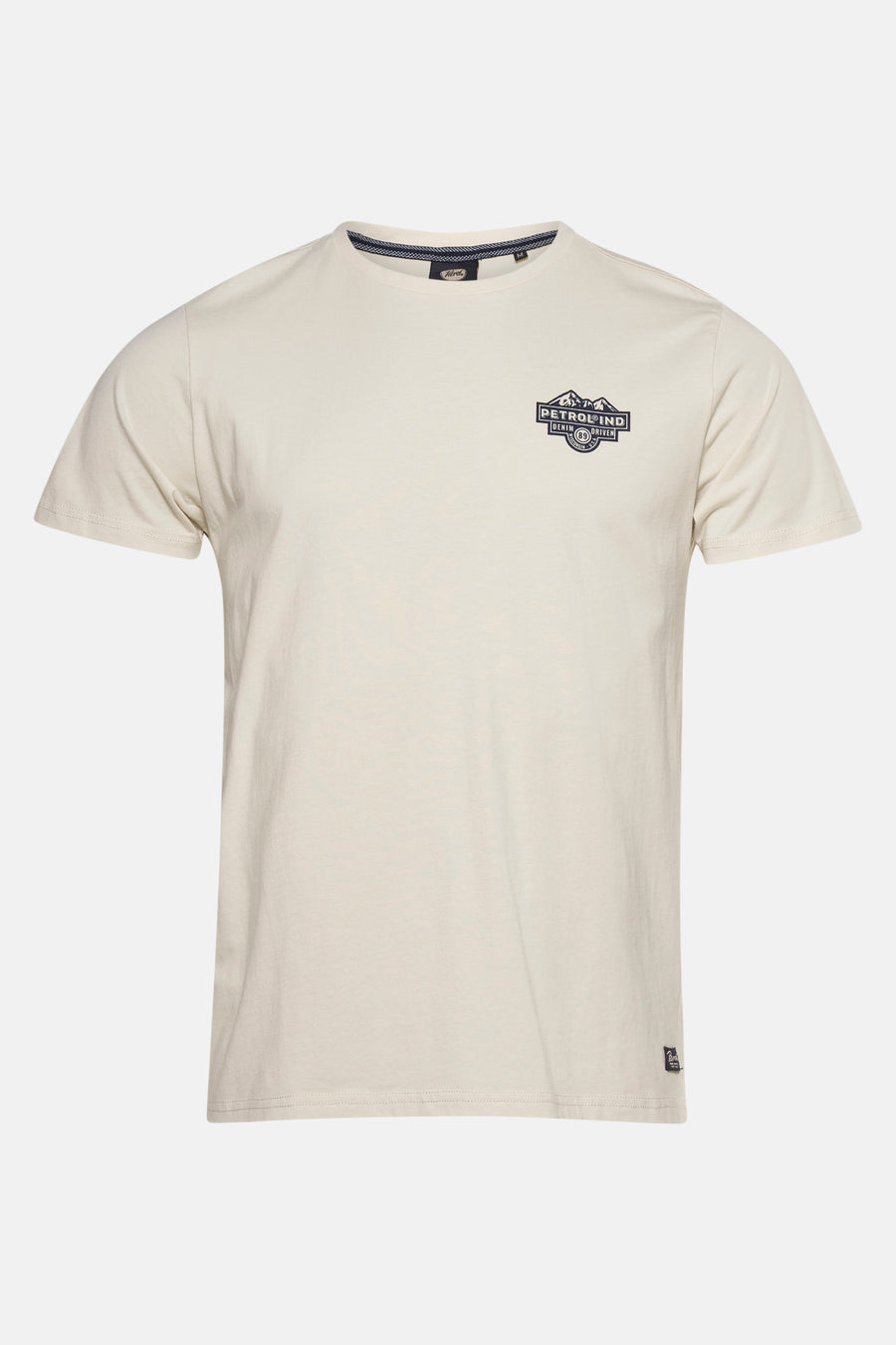 Ecru T-shirt met korte mouwen van Petrol Industries, met een opdruk op de borst.
