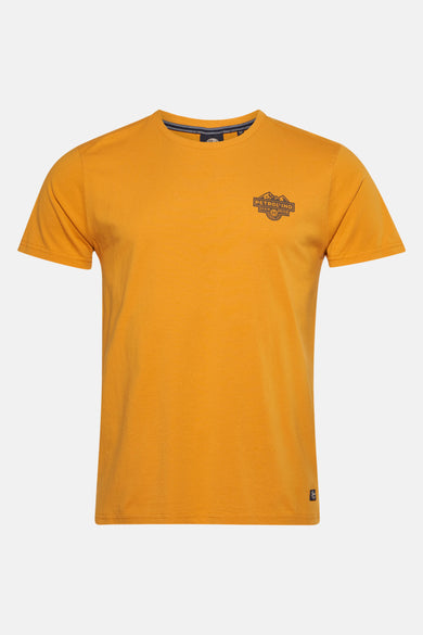 T-shirt à manches courtes jaune de Petrol Industries, avec un motif imprimé sur le devant.