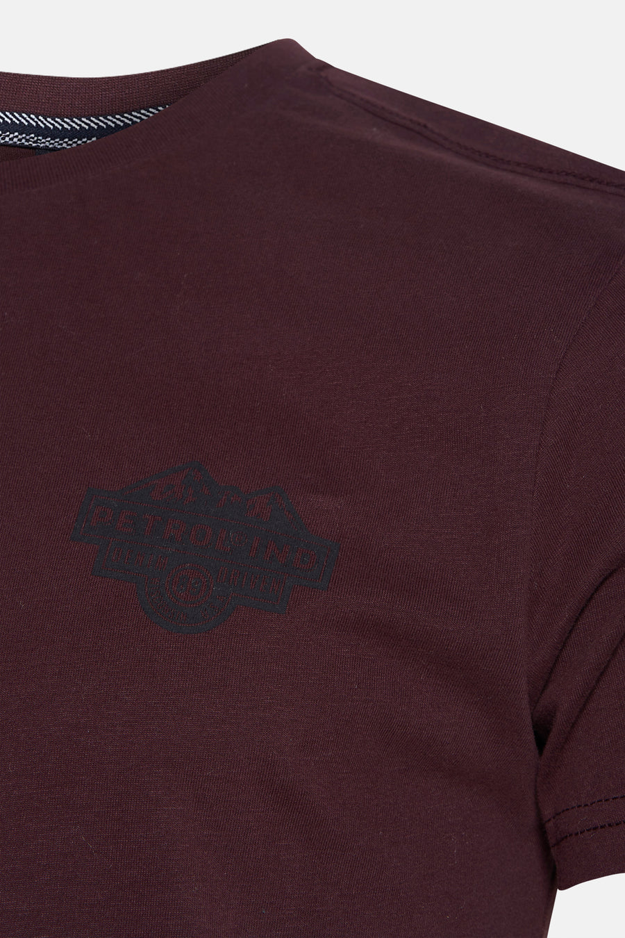 Bordeaux T-shirt met korte mouwen van Petrol Industries, met een print op de borst.