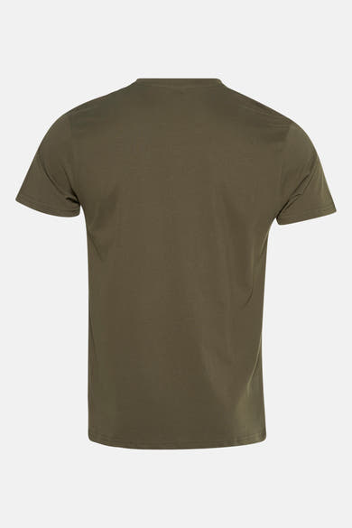 Groen T-shirt met korte mouwen van Petrol Industries, achteraanzicht op witte achtergrond.