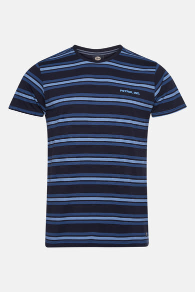 Blauw T-shirt met korte mouwen van Petrol Industries, met horizontale strepen in verschillende blauwtinten.