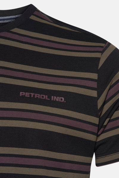 Zwart gestreept T-shirt met korte mouwen van Petrol Industries, met opdruk van het logo op de voorkant.