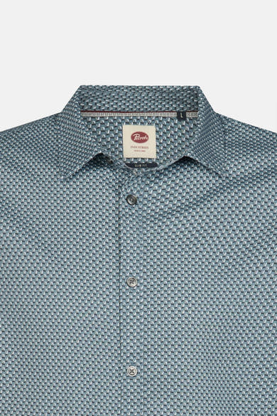 Blue long-sleeve shirt with geometric pattern by Petrol, slim fit, button-down collar, front view close-up