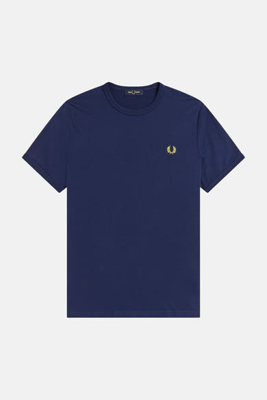 Marineblauwe T-shirt met korte mouwen van Fred Perry, met ronde hals en geborduurd gouden lauwerkranslogo op de borst.