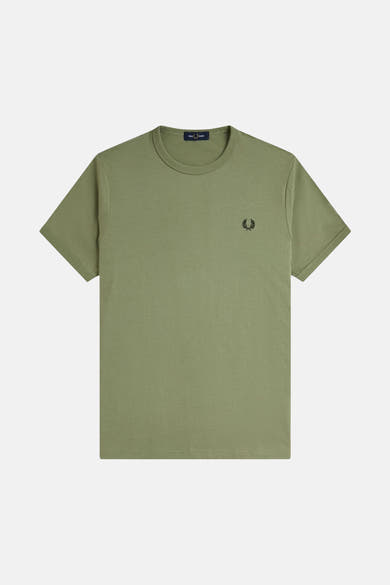 T-shirt olive à manches courtes de Fred Perry, avec logo brodé sur la poitrine, posé à plat.
