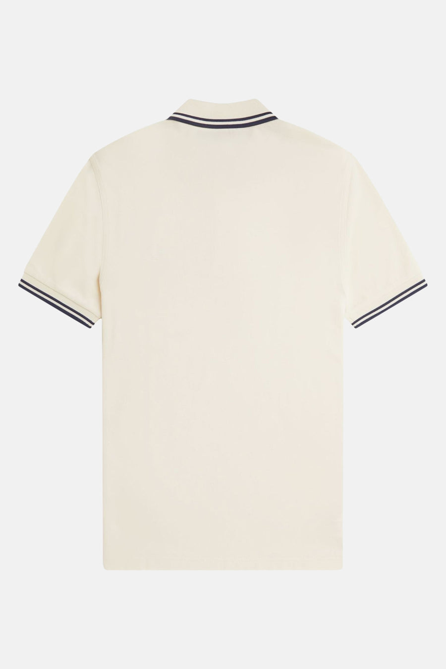 Polo wit van FRED PERRY, met korte mouwen, met enkeuruuren manuresen blauwe randen op de mouwen, rugzijde.