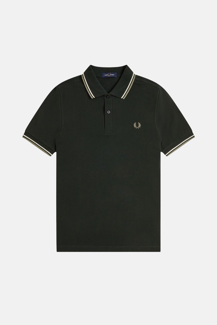 Polo vert à manches courtes de FRED PERRY, avec rayures contrastantes au col et aux manches.