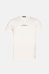Ecru T-shirt met korte mouwen van Fred Perry, met geborduurd logo op de borst.