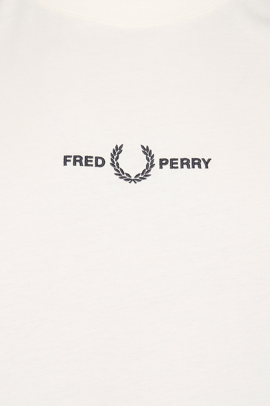 T-shirt écru à manches courtes de Fred Perry, avec logo brodé sur la poitrine.
