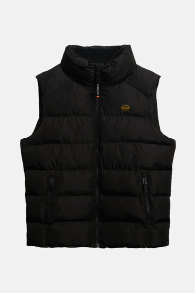 Veste sans manches noire de Superdry, avec fermeture à glissière intégrale et poches zippées.