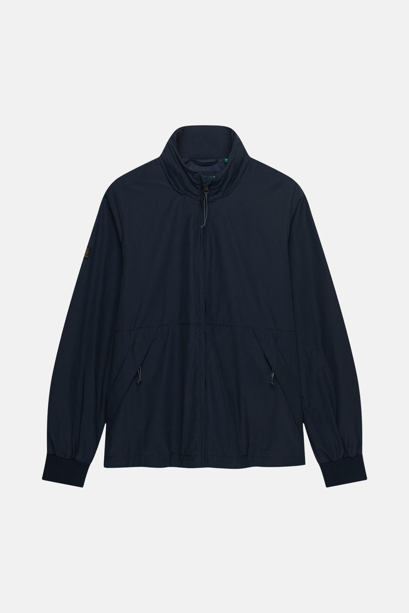 Marineblauwe regenjas van SUPERDRY met opstaande kraag, ritssluiting, geribbelde manchetten en zakken met rits.