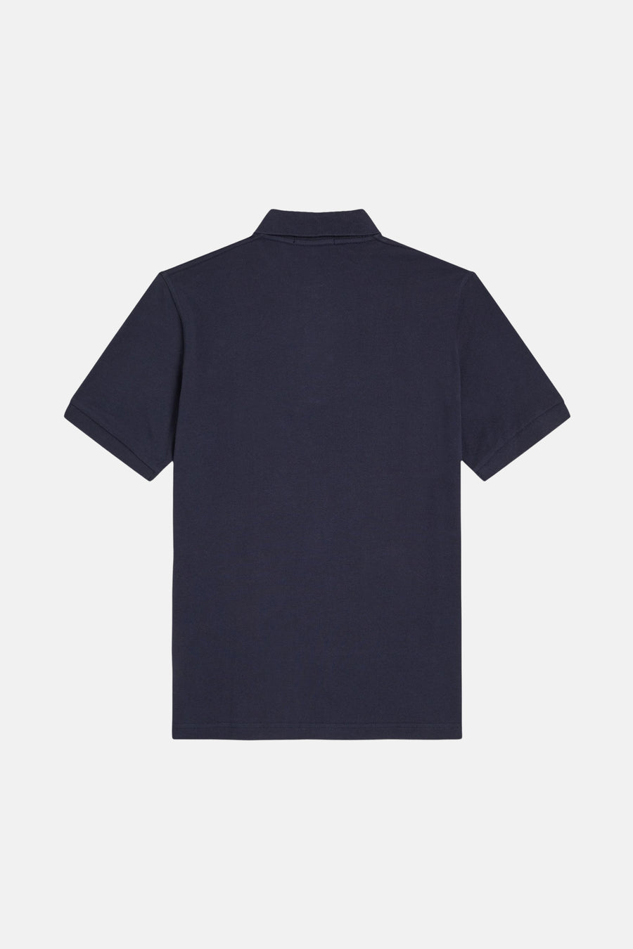Polo bleu marine de Fred Perry, en maille piquée, avec manches courtes, vue de dos.
