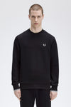 Zwarte Fred Perry sweater met toon-op-toon geborduurd logo op de borst.