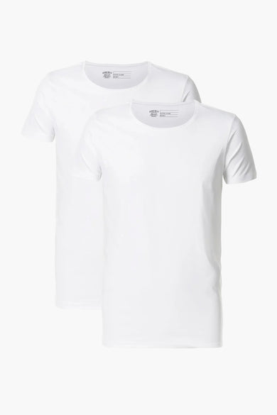 Set van twee witte T-shirts van Petrol Industries, met korte mouwen en ronde hals.