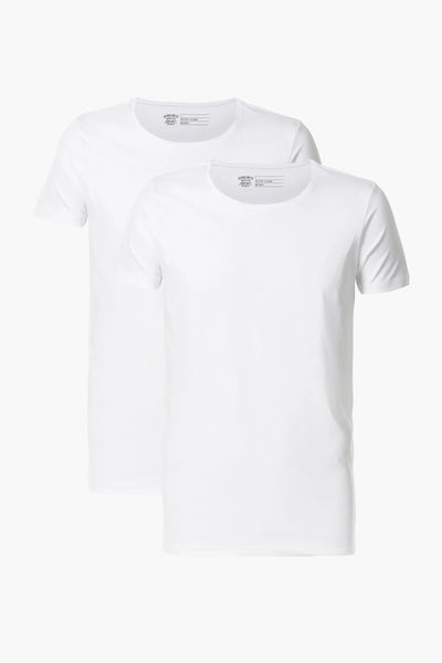Set van twee witte T-shirts van Petrol Industries, met korte mouwen en ronde hals.