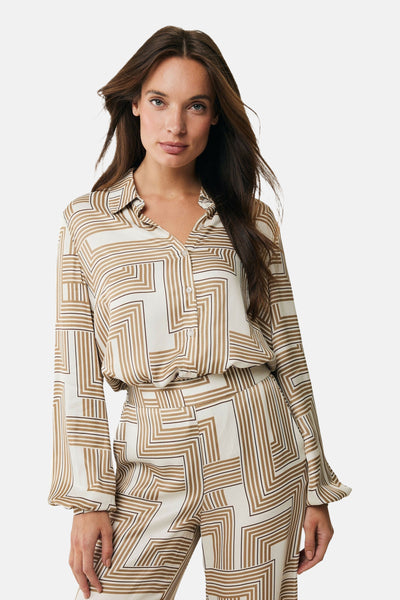 Beige blouse met lange mouwen van MEXX, met bruin geometrisch patroon en verticale strepen.