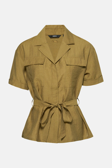 Chemise à manches courtes verte de MEXX, avec ceinture nouée et poches à rabat.
