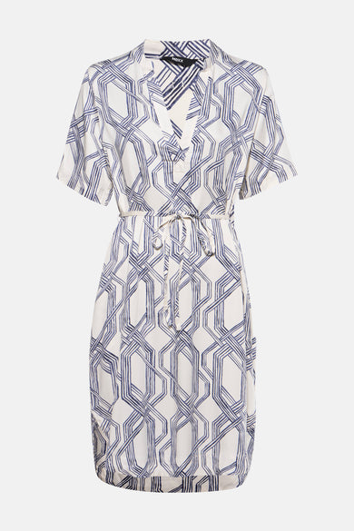 Robe à manches courtes multicolore de MEXX, avec motif géométrique bleu et ceinture à nouer.