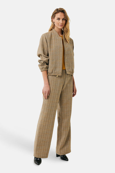Korte meerkleurige jas van MEXX, met een getextureerd patroon en een elegante stijl.