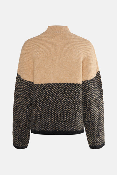Pull à col roulé multicolore de MEXX avec motif à chevrons bicolore en maille.
