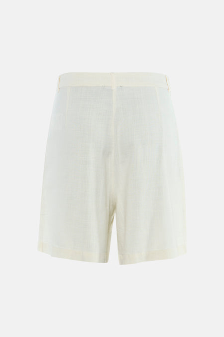 Korte witte blazer van MEXX, rechte pasvorm en hoge taille, in getextureerd linnen, van achteren gezien.