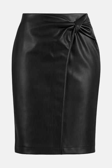 Jupe mi-longue noire en similicuir par MEXX avec détail noué à la taille.