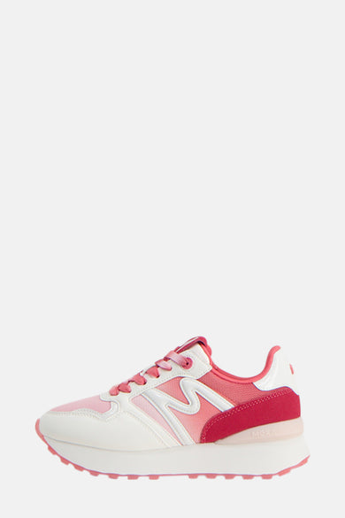 Roze MEXX sneakers met roze veters, mesh details en een dikke zool.