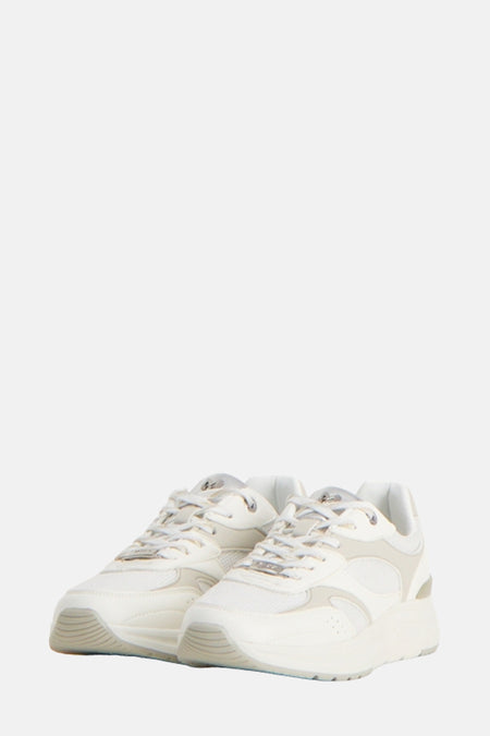 Witte MEXX sneakers met mesh inzetstukken en dikke zool.