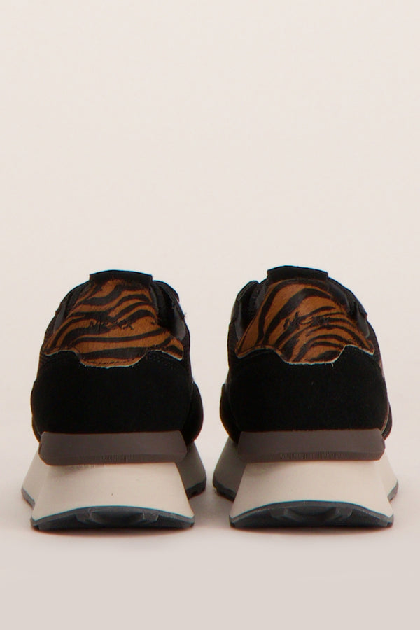 Sneakers Zwart - MEXX