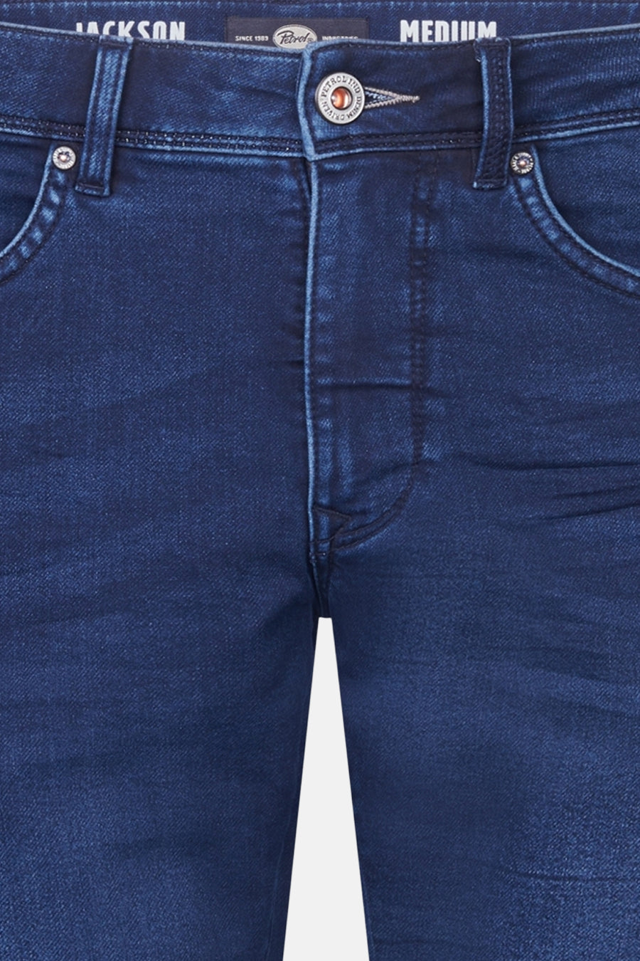 Korte spijkerbroek in blauwe denim van Petrol Industries, met zichtbare stiksels en een knoopsluiting.