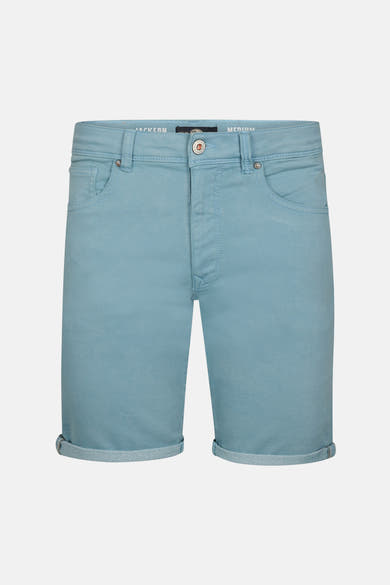 Short bleu en coton par Petrol Industries®, avec ourlets roulés et bouton logoté.