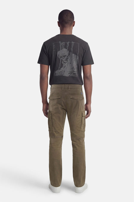 Pantalon cargo vert de Petrol Industries®, avec poches cargo latérales et coupe droite.