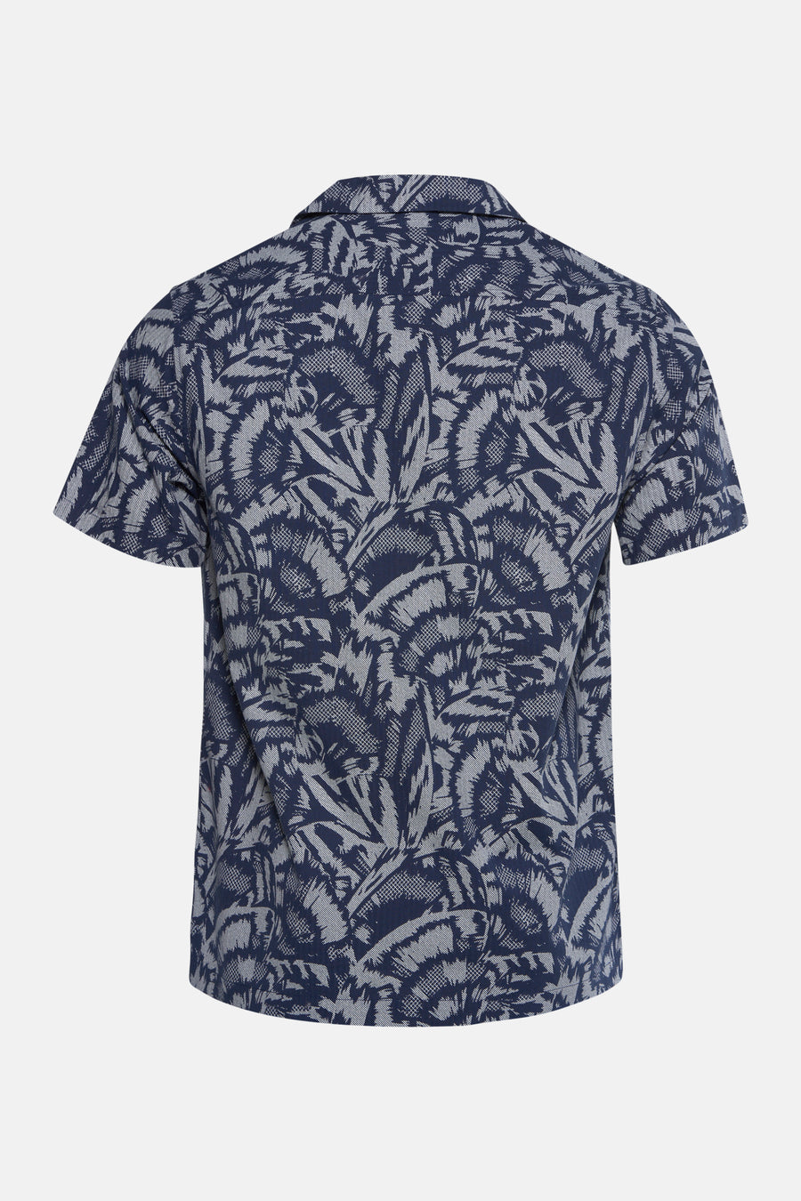 Chemise à manches courtes bleue de Barbour, avec un motif à feuilles stylisées sur l'ensemble.